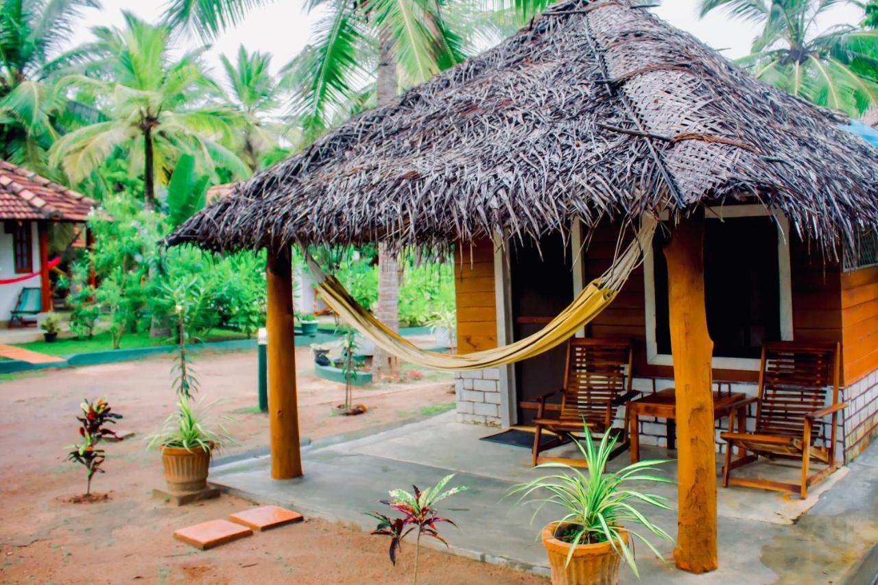 Star Light Cabanas & Restaurant Villa Tangalle Exterior photo