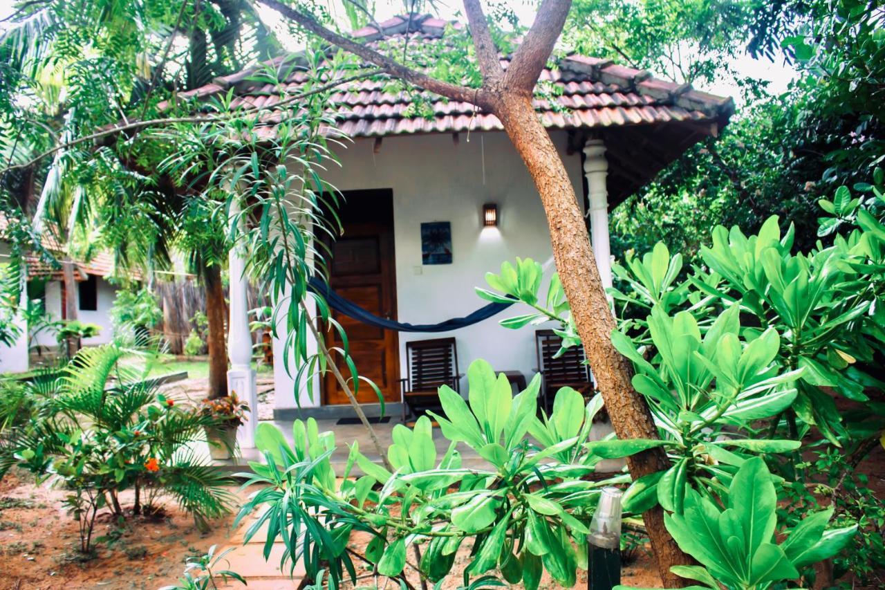 Star Light Cabanas & Restaurant Villa Tangalle Exterior photo