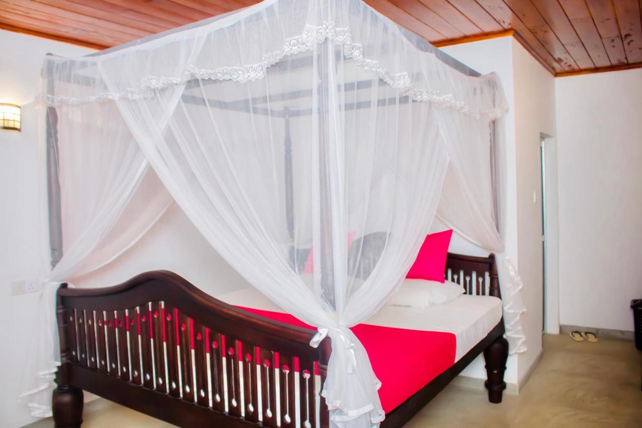 Star Light Cabanas & Restaurant Villa Tangalle Exterior photo